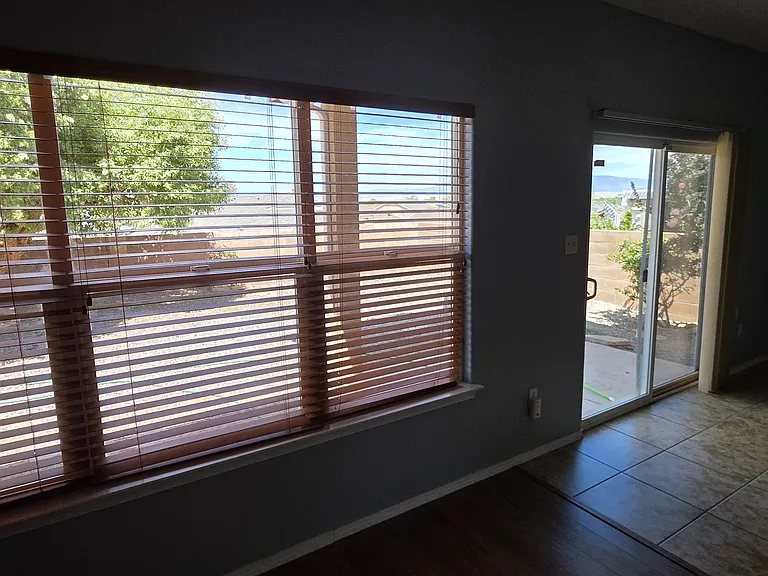 1100 Alegria Rd NW — Photo 9