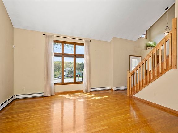 3rd image of 1 Jefferson Dr