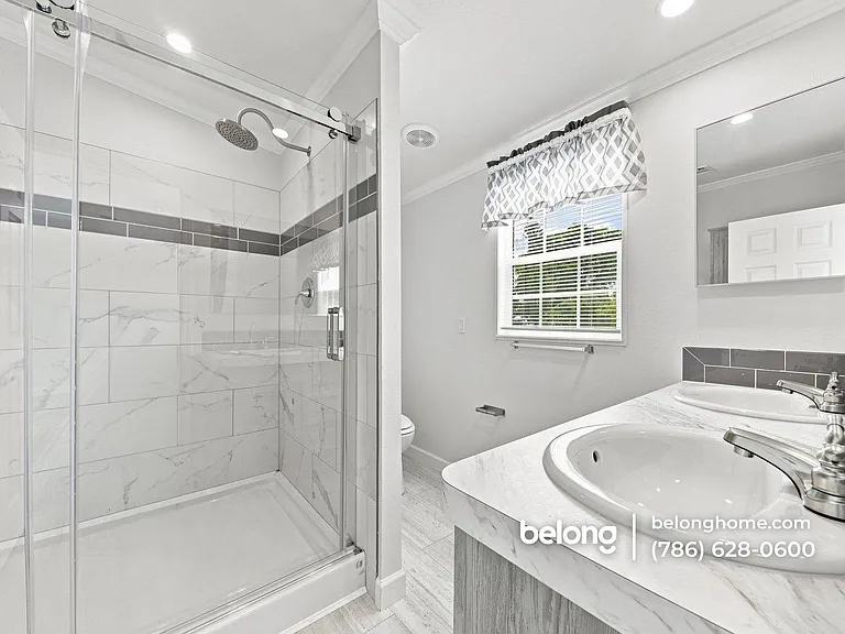5211 SW 34th St — Photo 8
