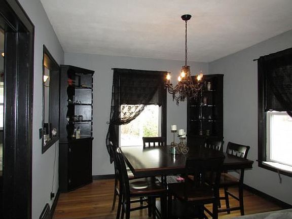 5th image of 53 Tremont Ave