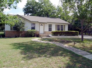 203 2nd St, Ingram, TX 78025