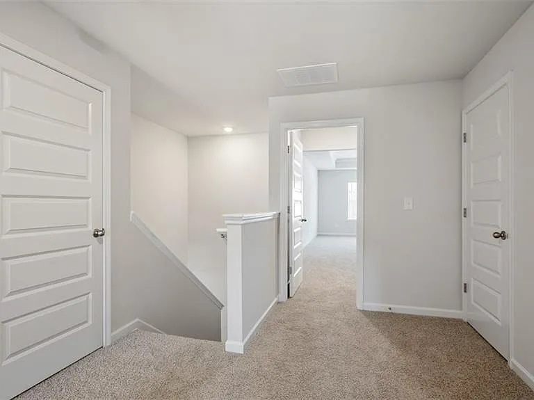 1404 Gray Branch Dr — Photo 10