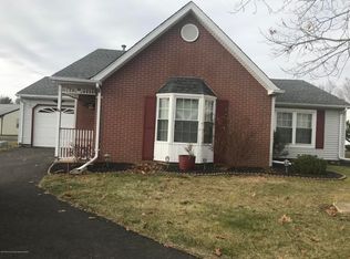12 Edgeware Close, Freehold, NJ 07728