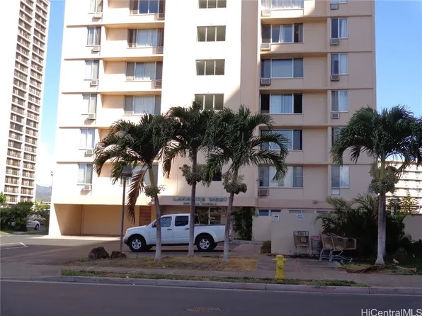 909 Ala Nanala St APT 701, Honolulu, HI 96818