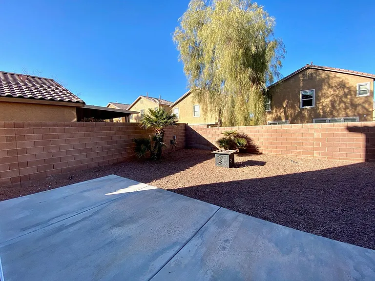 2324 Cockatoo Dr — Photo 28