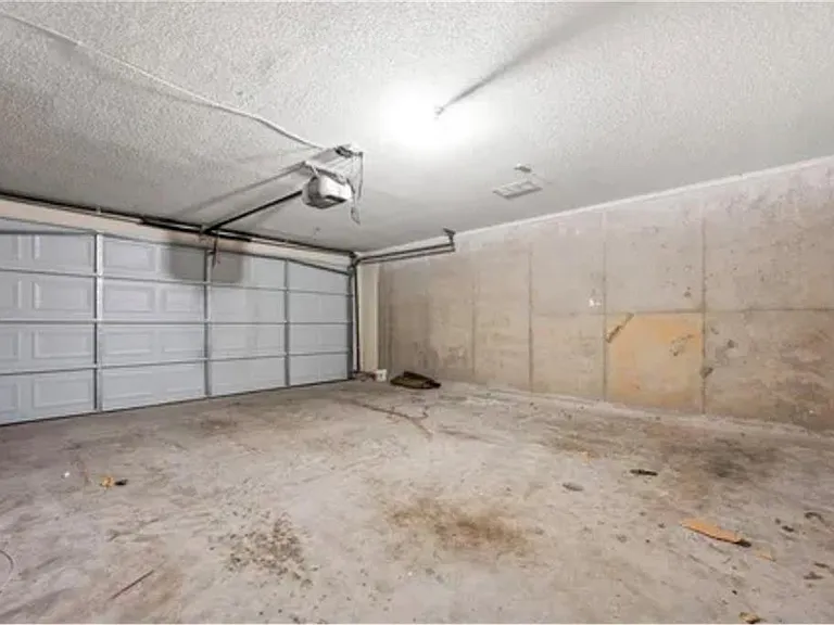 615 Market Place Ln — Photo 27