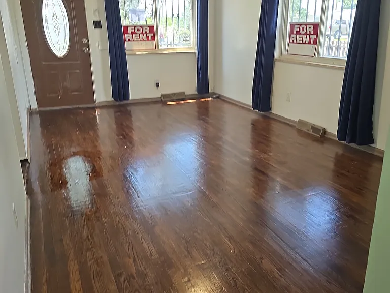 390 S Utica St — Photo 9