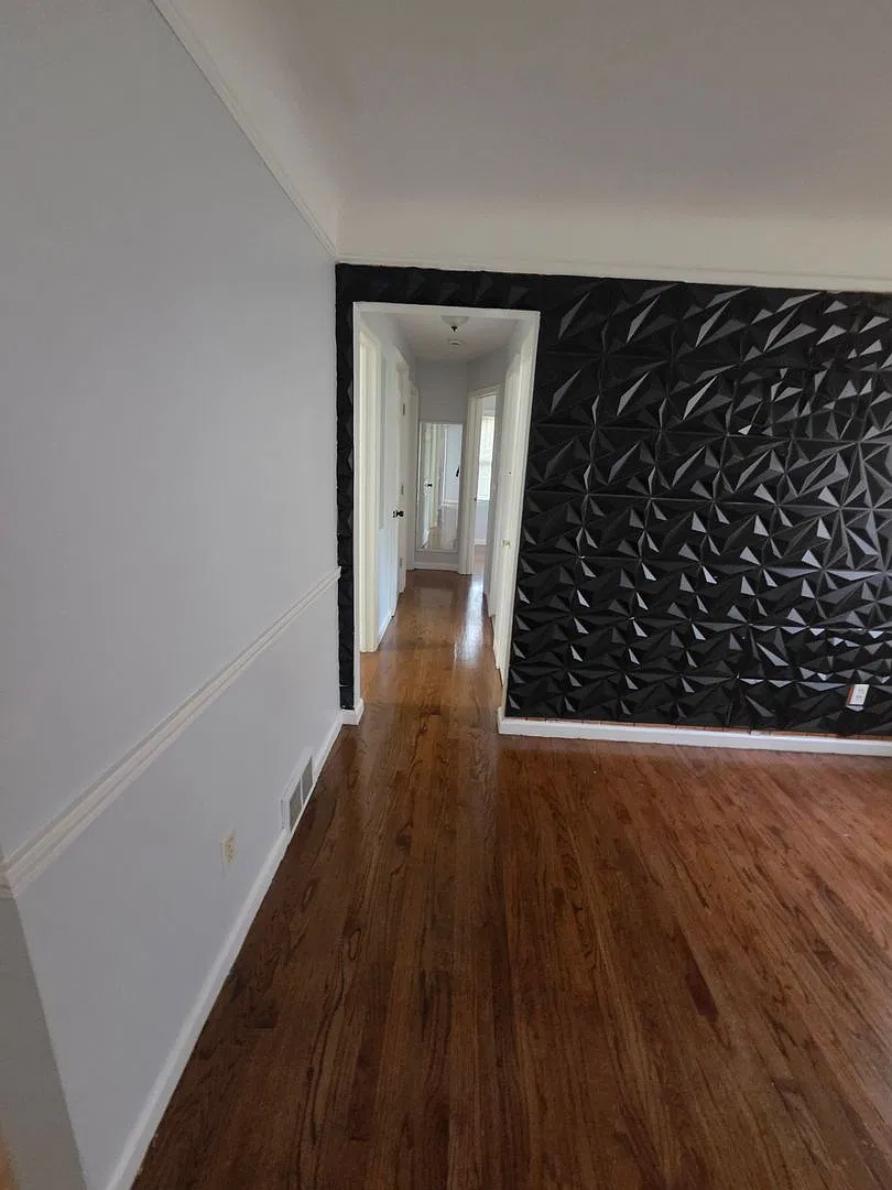 3BD / 1BA - Brick Bungalow $1,500/month — Photo 4