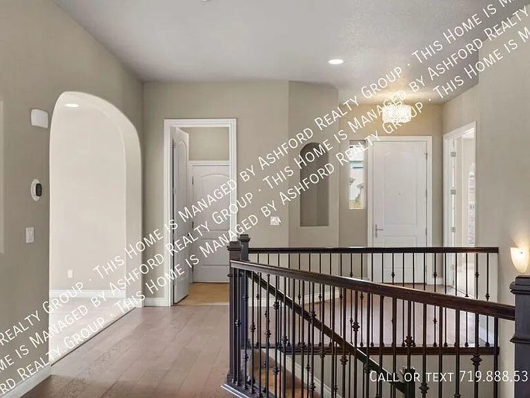 7215 Rim Bluff Ln — Photo 3