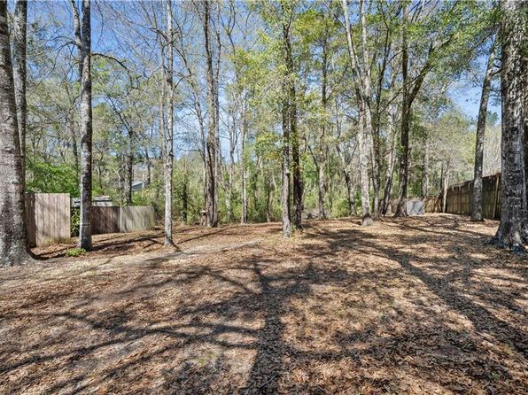 2881 Lynndell Dr, Mobile, AL 36695