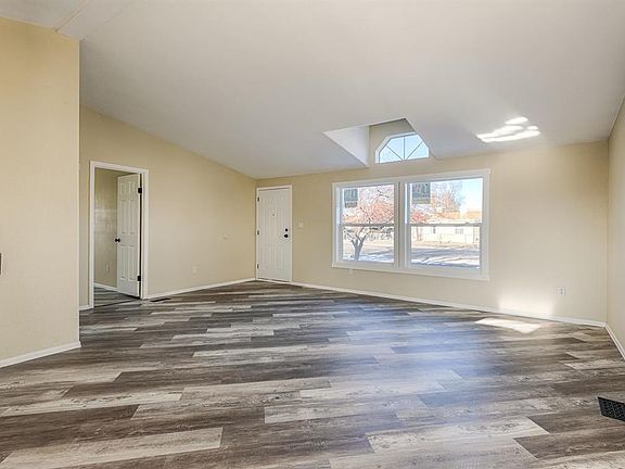 4th image of 1312 Pitchfork Road