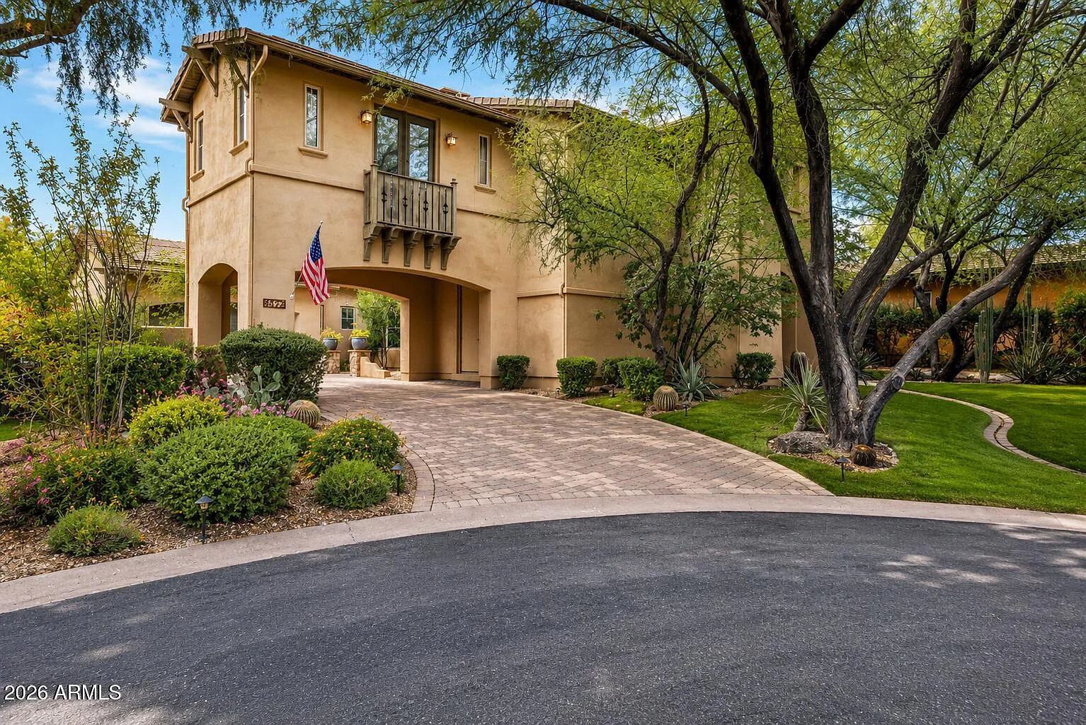 5 bed, 4.5 bath, 4402 sqft, $11,000 — Photo 1