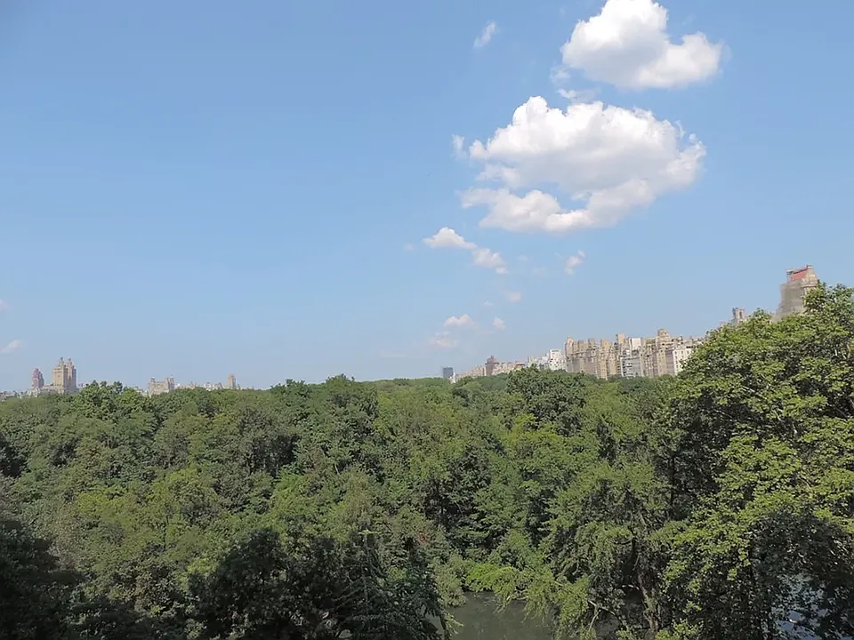 40 Central Park S #7A