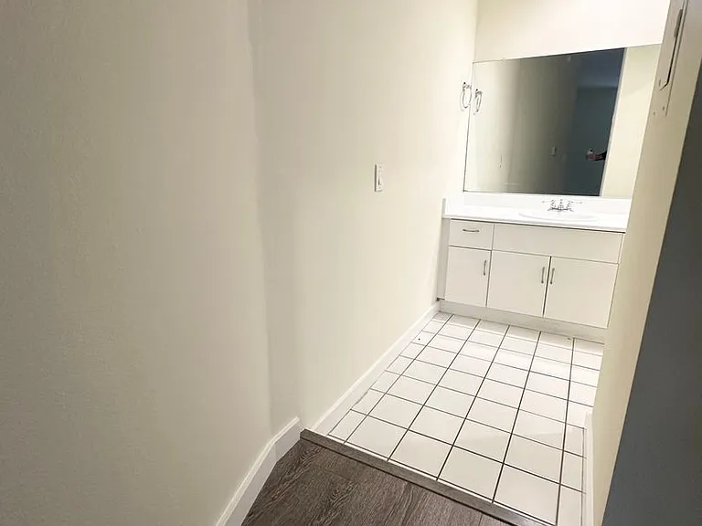 1234 Las Palmas Ave — Photo 16