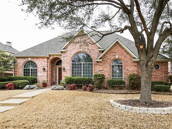 5th image of 4405 Briar Hollow Dr