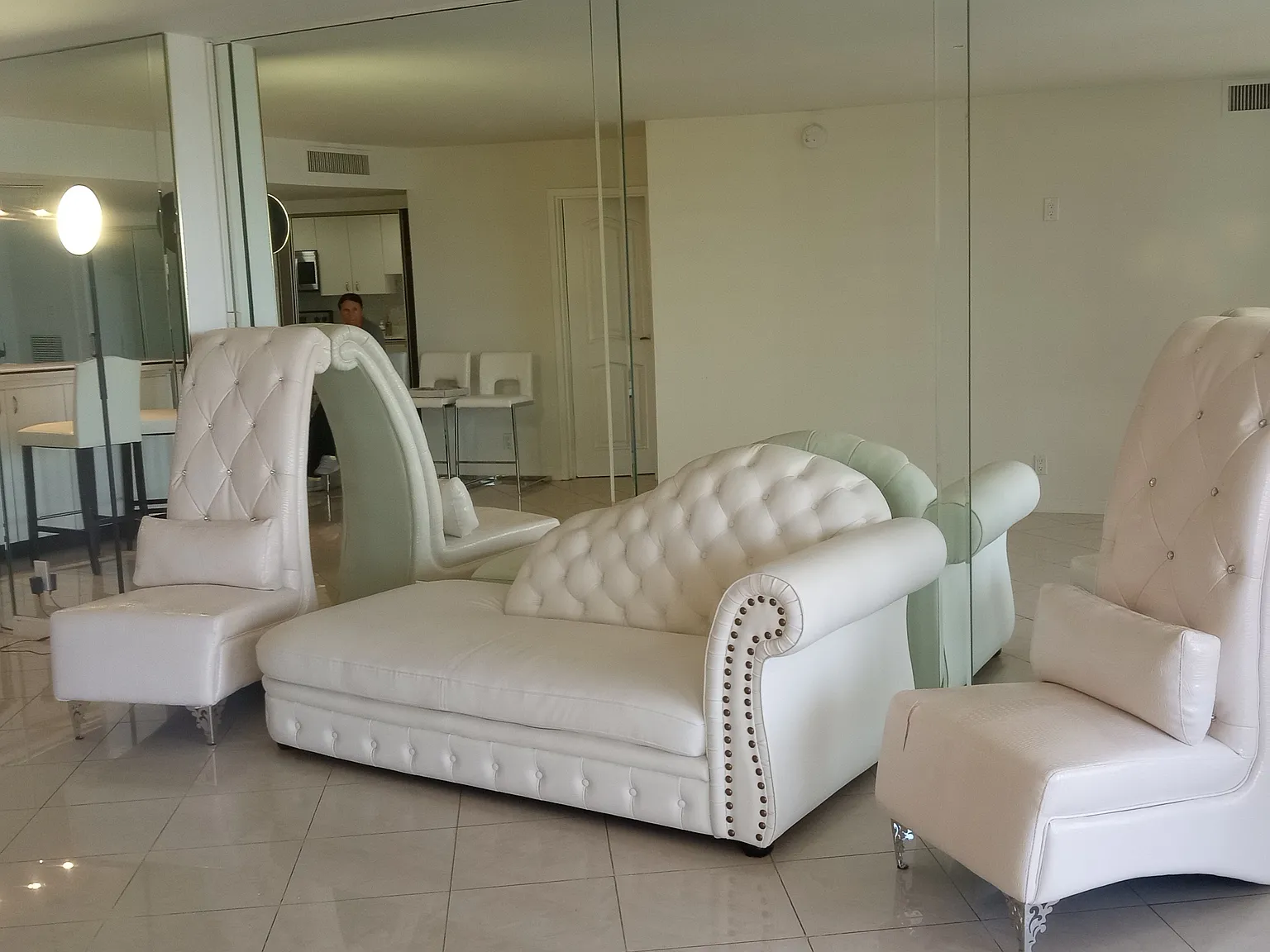 1 bed, 1000 sqft, $5,000 — Photo 3