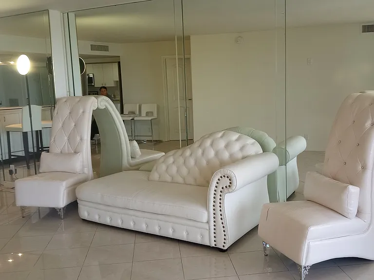 4333 Marina City Dr — Photo 3