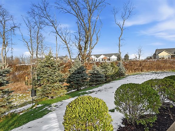 3rd image of 6024 Laurel Ct