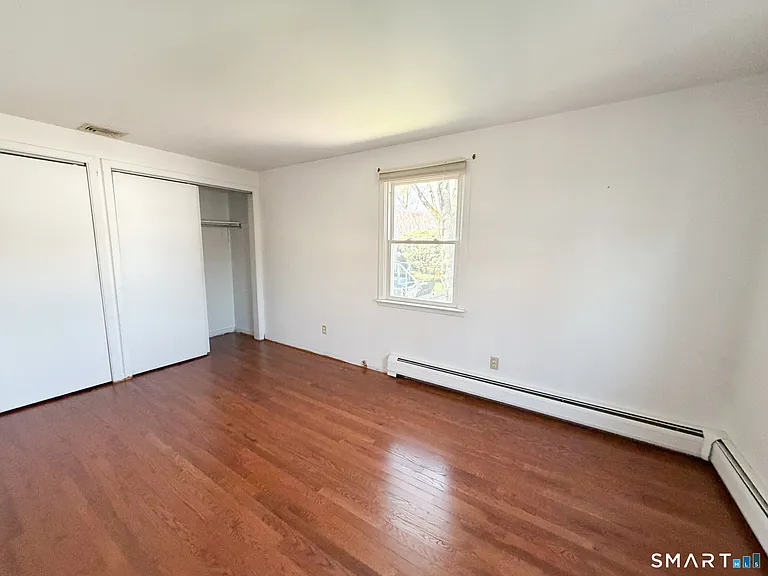 732 Tunxis Hill Rd — Photo 17