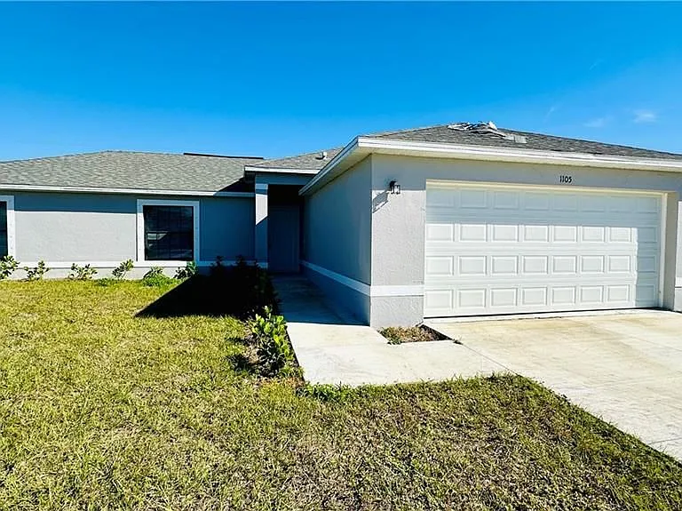 1105 NE 6th Pl — Photo 1