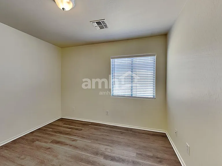 11837 W Flanagan St — Photo 15