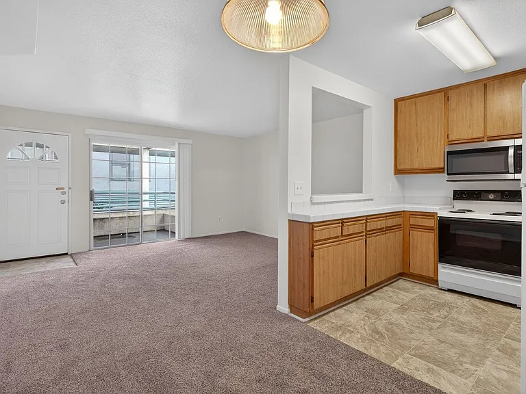 3485 Linden Ave — Photo 16