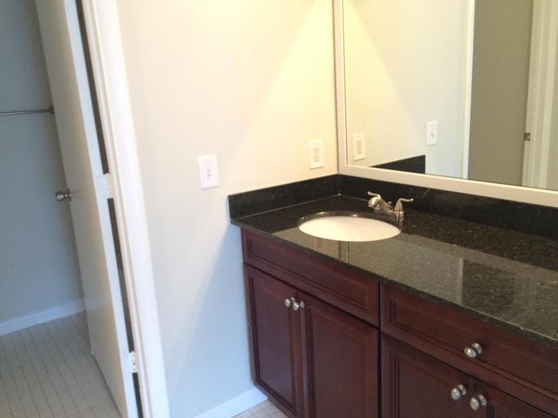 1st image of 1408 The Pointe Dr #1408