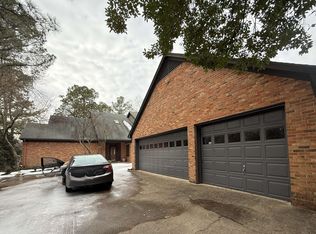 765 Sweetbrier Rd, Memphis, TN 38120