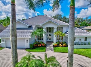250 Silverado Dr, Naples, FL 34119