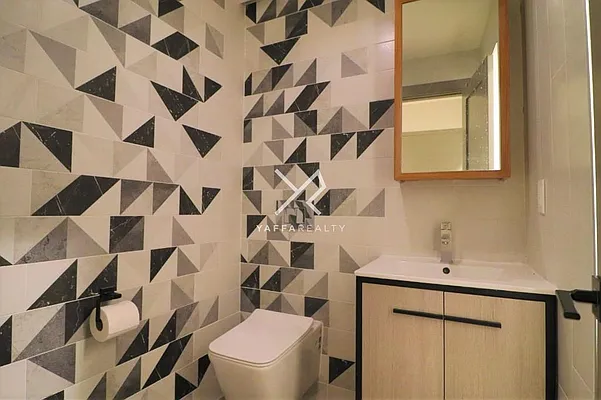 Rented by Yaffa Realty LLC | media 39