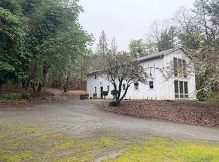 4098 Foots Creek Rd, Gold Hill, OR 97525