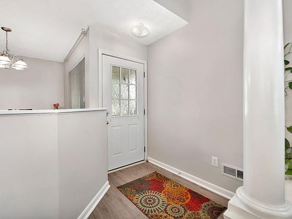 5th image of 6575 Pondfield Ln