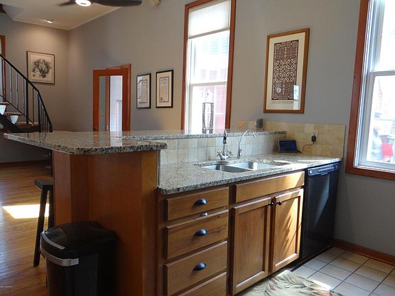 5th image of 2661 64th St