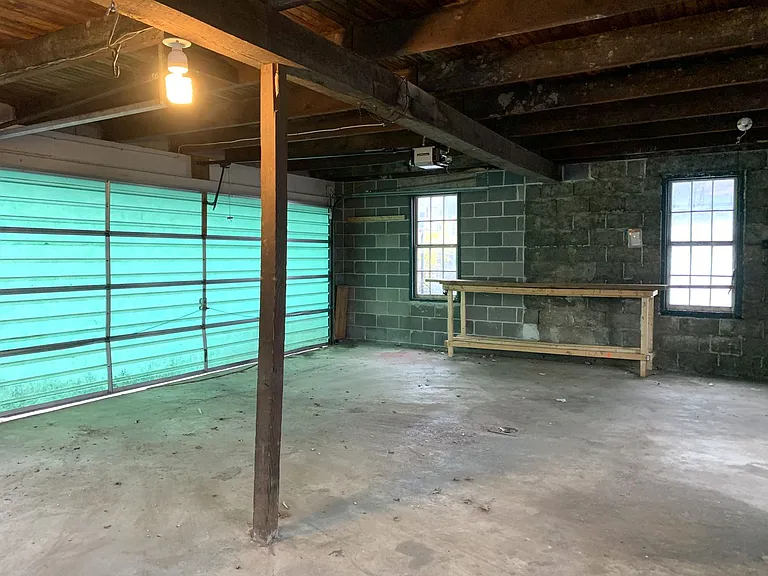 218 N Prince St — Photo 12