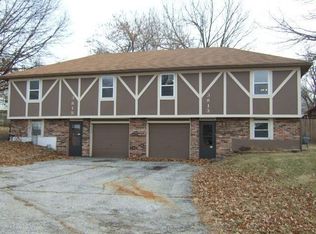 3813 NE Colonial Dr, Lees Summit, MO 64064