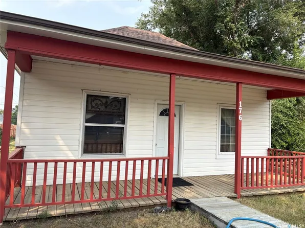 176 Coteau STREET W, Moose Jaw, SK S6H 5C5