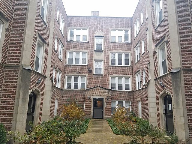 1st image of 2004 W Jarvis Ave APT 1
