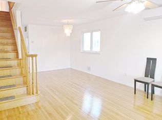 88 Winfield St, Staten Island, NY 10305