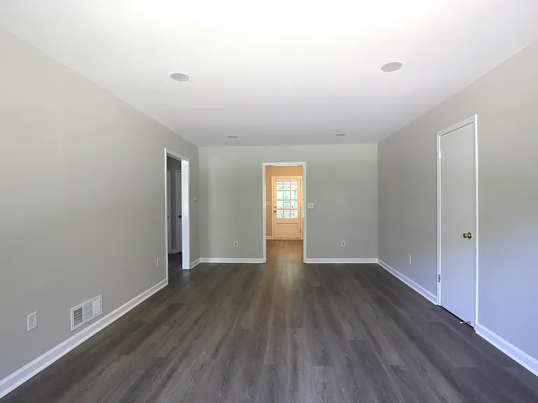 4732 Valley Dale Dr SW — Photo 18