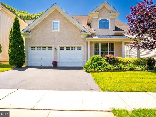 6 Galileo Dr, East Windsor, NJ 08512