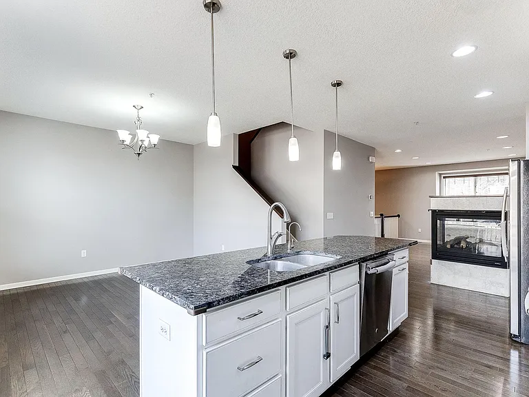 8974 SW Village Loop — Photo 8