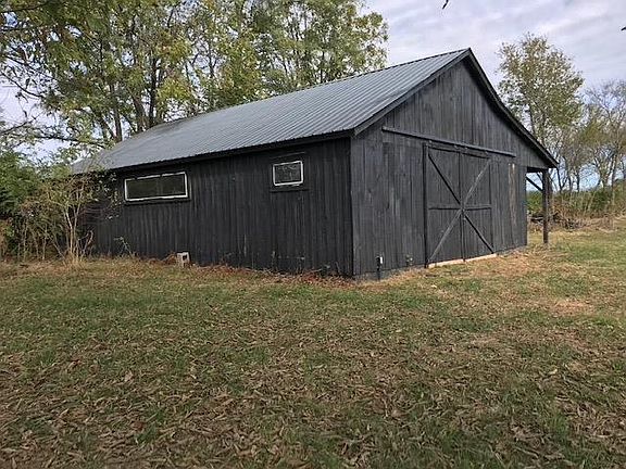5th image of 140 Creekwood Way