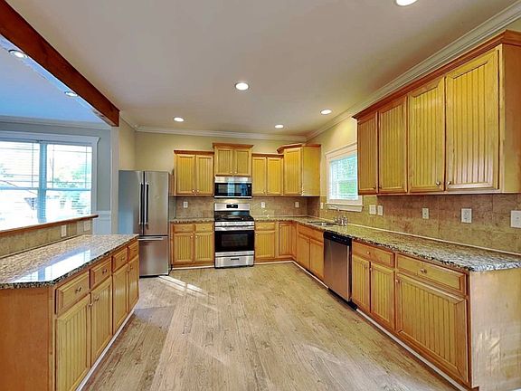 2nd image of 1558 Boulder Walk Dr SE