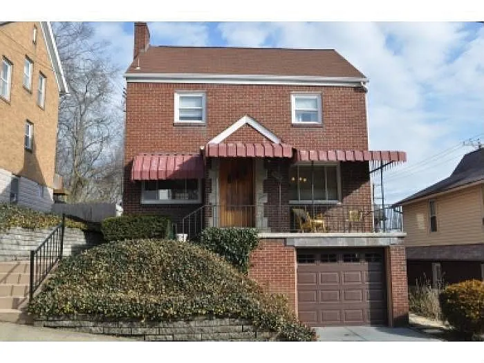 604 Dick St photo 1