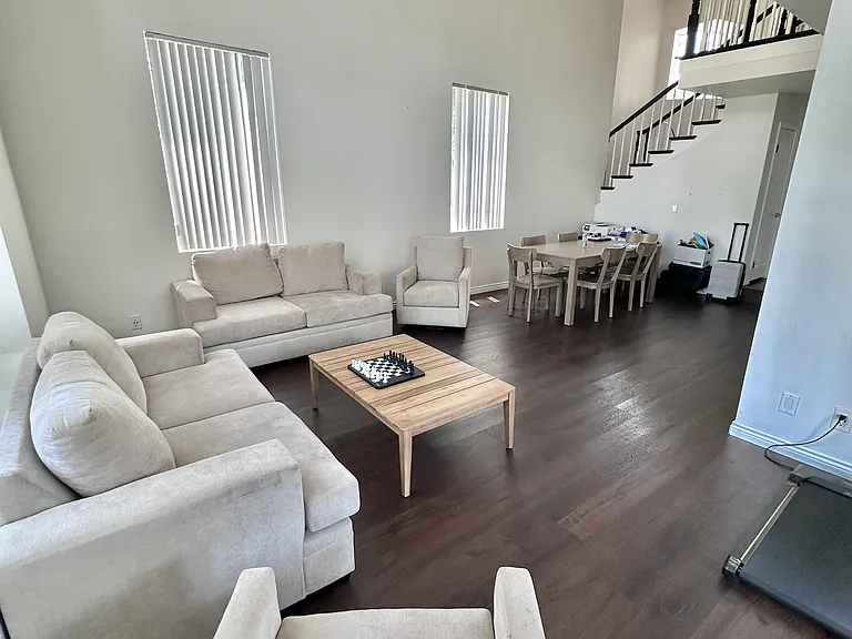 10031 Adoree St — Photo 7