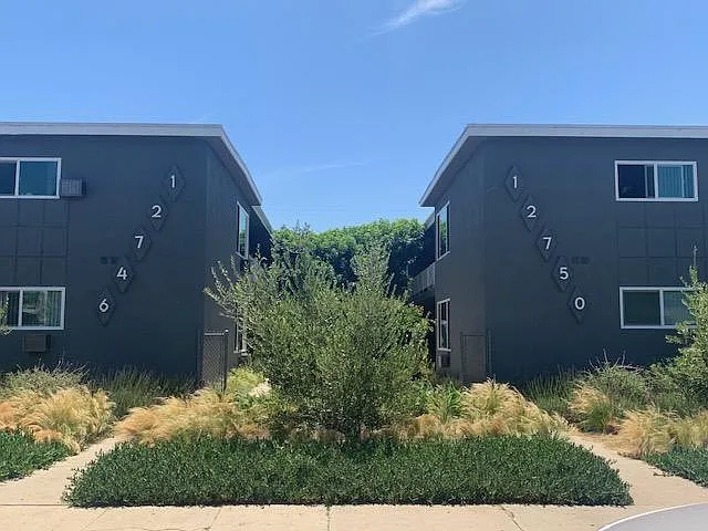 12750 Caswell Ave — Photo 1