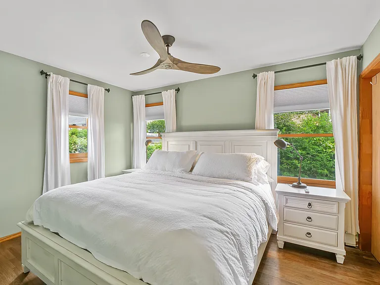 32 Sanger Pl — Photo 10