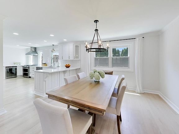 5th image of 1438 N Haddow Ave