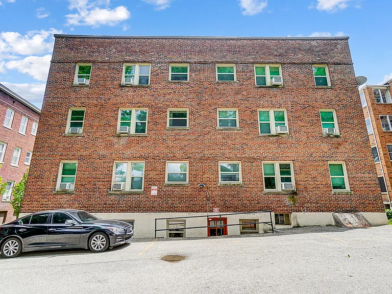 2560 Madison Rd #13 — Photo 3