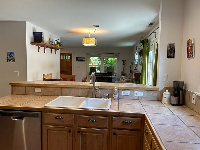21365 Oakview Dr — Photo 10